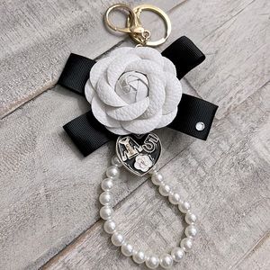 NEW-Unbranded keychain/Charm